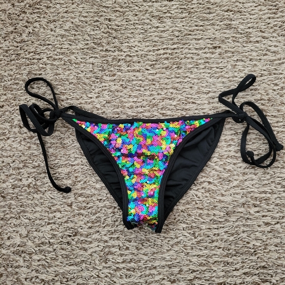 Dollcake Other - Doll Rainbow Sequin Classic Scrunch Bottom Sz Small